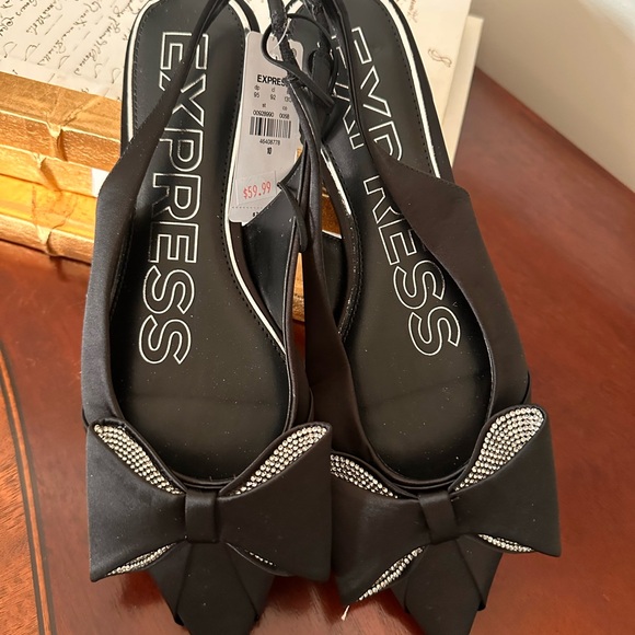 Express Black Slingback Heels with Bow Detail NWT size 10 - Picture 3 of 5